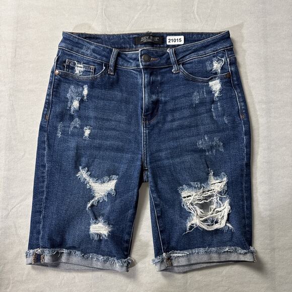 Judy Blue Women's Size Medium Blue Stretch Distressed Denim Bermuda Cuffed Short - Picture 1 of 10